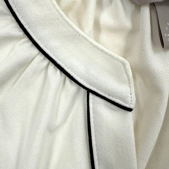 H&M Womens Sleeveless White Blouse With Black Trim Size S Made In Cambodia - Picture 5 of 8